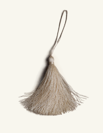 Au Lait Tassel swatch